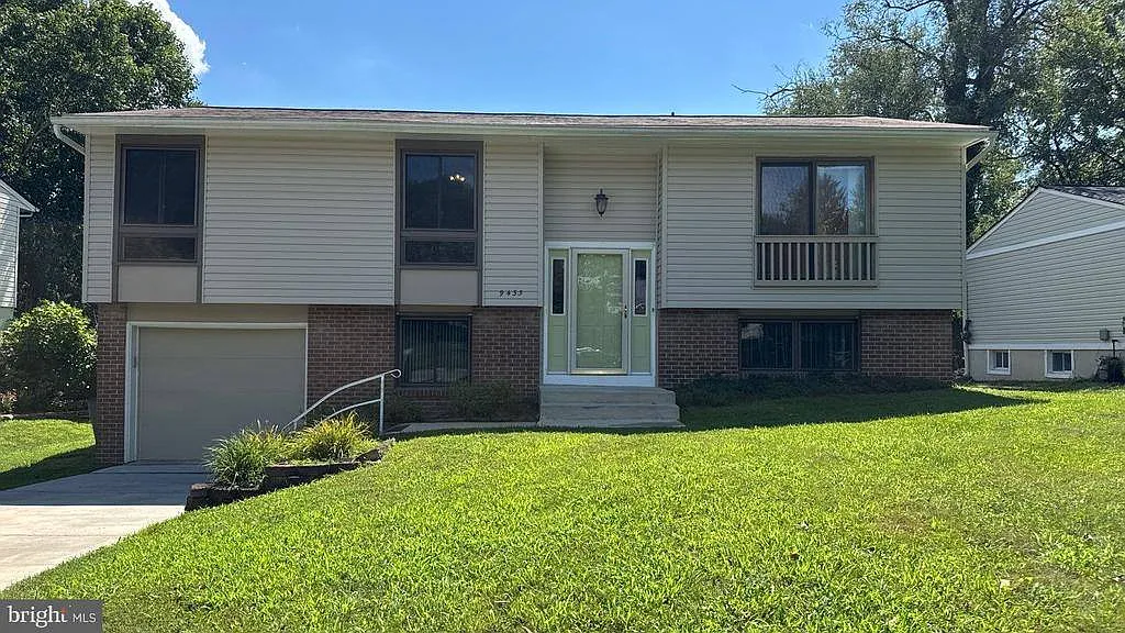 4 bed, 2.5 bath, 1825 sqft, $3,600 — Photo 1