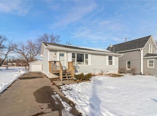 1009 Maple St, West Des Moines, IA 50265