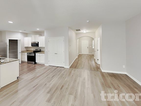 2nd image of 9203 Putnam Pl