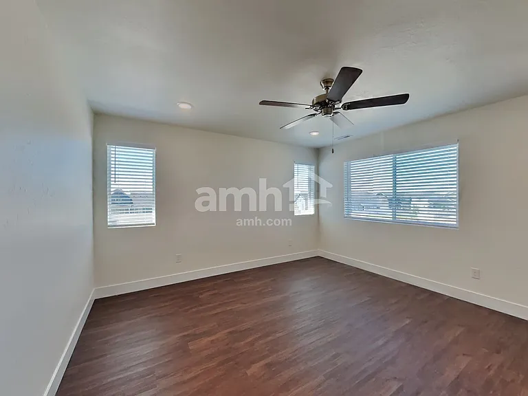 1405 N Alderleaf Ave — Photo 9