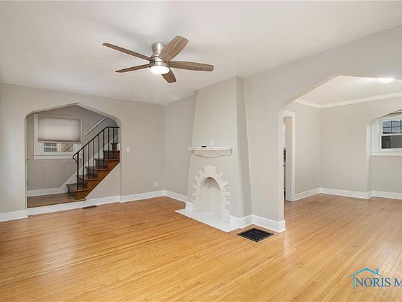 5th image of 3720 Stannard Dr