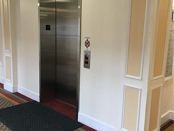5th image of 23003 Chandlers Ln APT 218