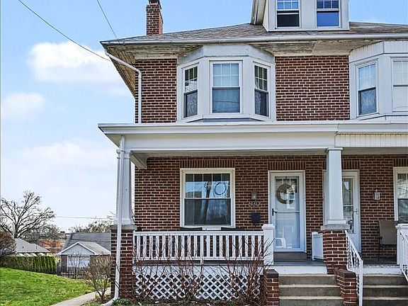 4th image of 630 N Evans St