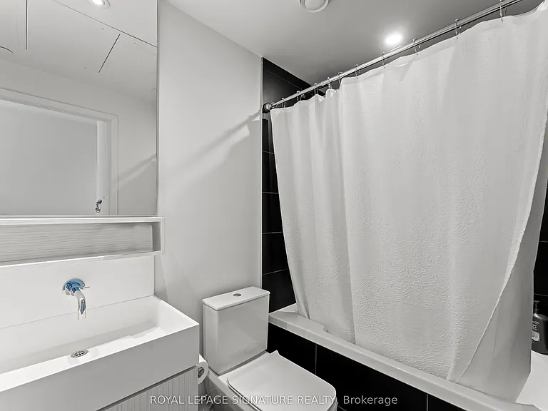 5 Soudan Ave #1629 — Photo 35
