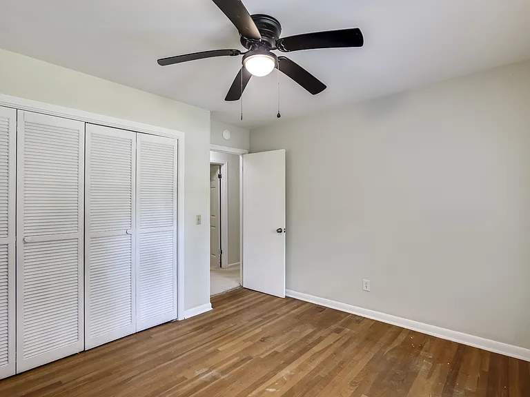 1725 Cheltenham Ln — Photo 4