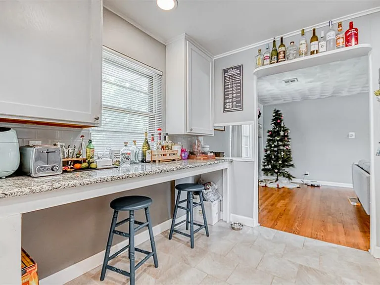 1205 Westlawn Dr — Photo 14