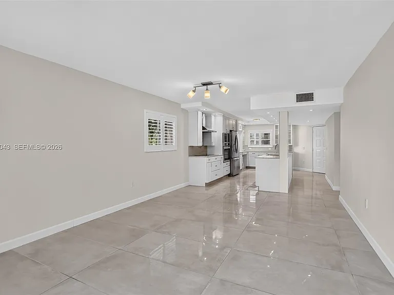 13800 SW 14th St #114C — Photo 15