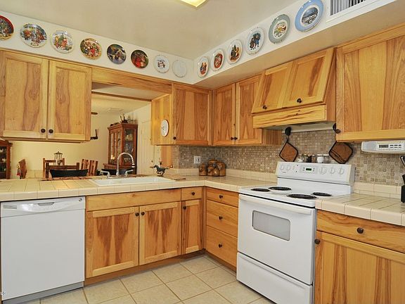 4th image of 8009 E Avalon Dr
