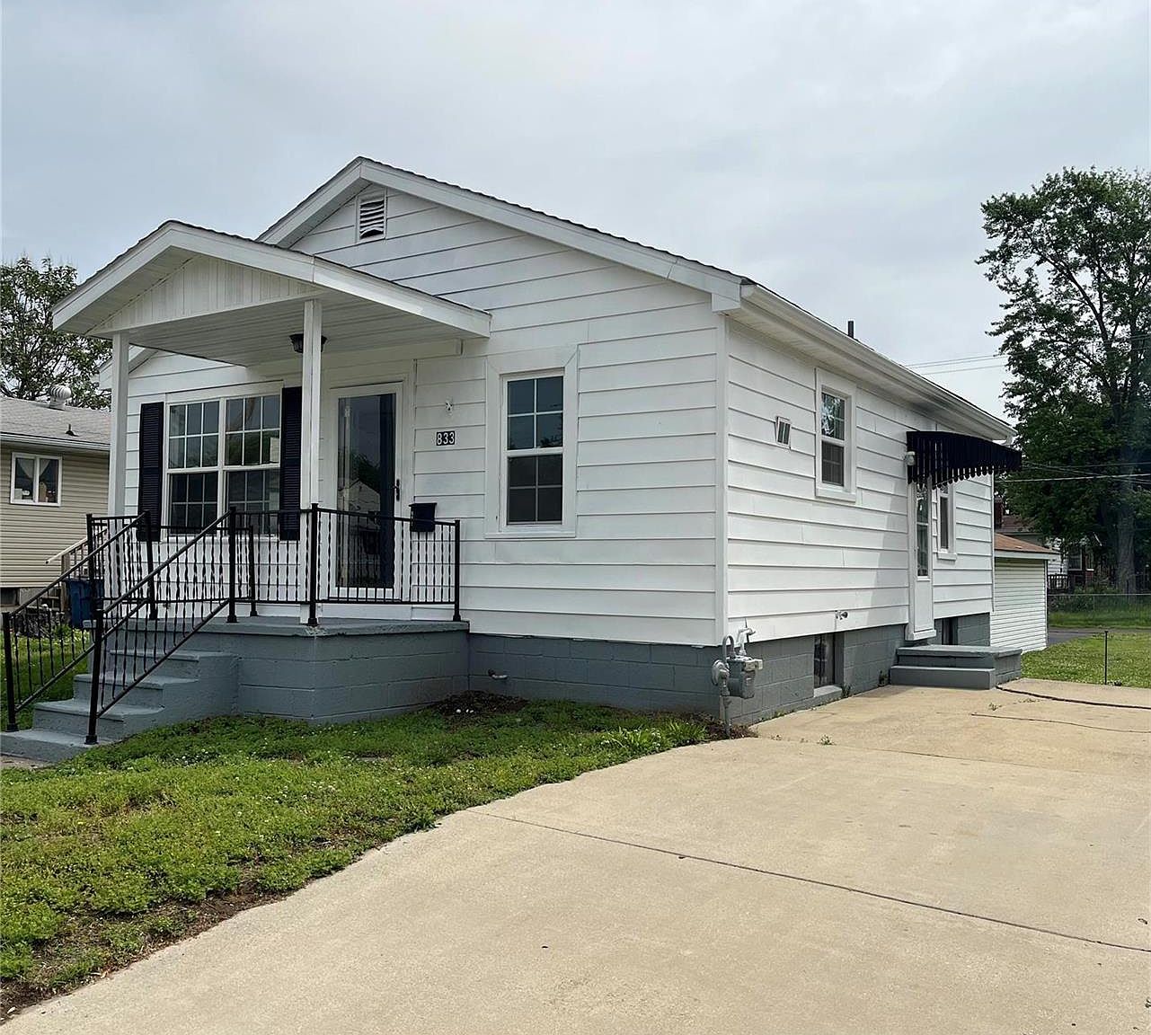 833 State St, Wood River, IL 62095 Zillow