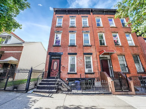 108 Rockaway Avenue image 10 of 10