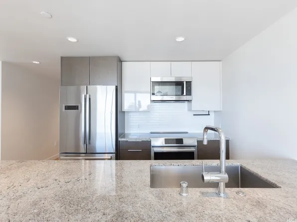 1001 Queen St #2415, Honolulu, HI 96814