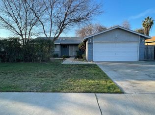 1468 Browning Ave, Clovis, CA 93611