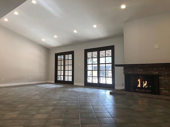 4th image of 9333 Brightwood Ct