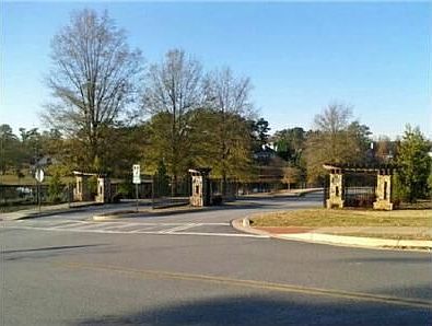 3rd image of 200 Autumn Leaf Dr