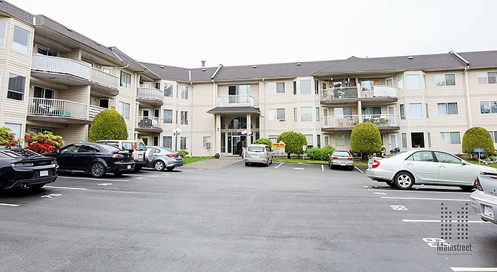 Bridgeport Manor Apartments — Photo 1