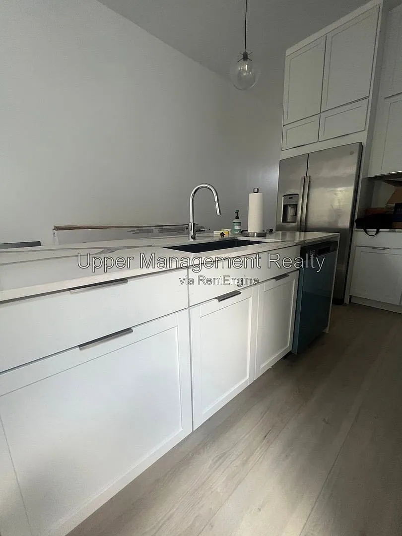 5 bed, 2.0 bath, $4,500 — Photo 3