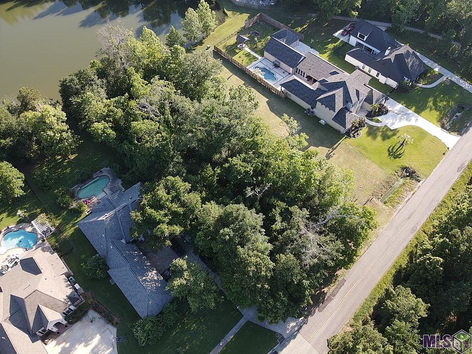 2nd image of NULLA Eads Rd