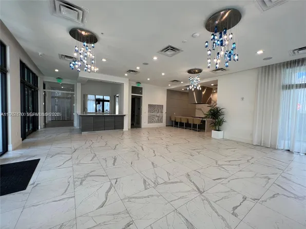 8167 NW 41st St #E-308, Miami, FL 33166