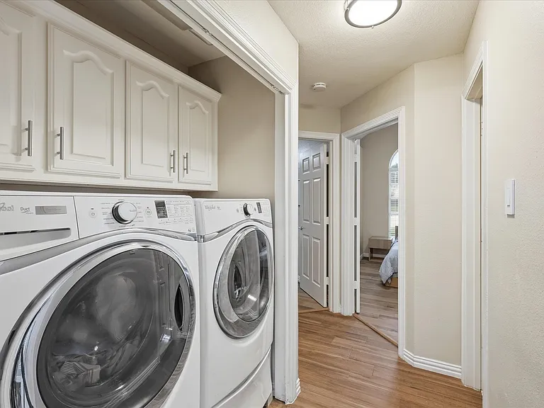 600 Raintree Cir — Photo 26