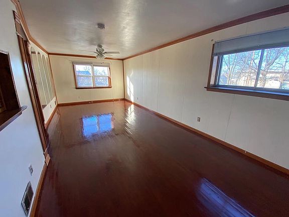 3rd image of 4 Comstock Ave #A