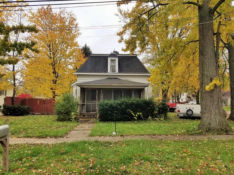 1st image of 143 S Morse St