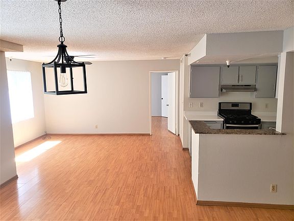 2nd image of 5949 Whitsett Ave #101