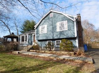 81 Long Hill Rd, Clinton, CT 06413