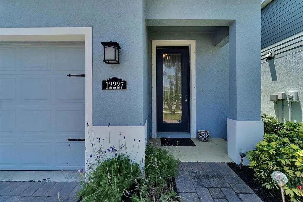 3 bed, 2.5 bath, 1936 sqft, $2,800 — Photo 4