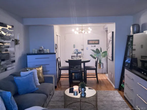 84-20 153rd Ave APT 6G, Howard Beach, NY 11414