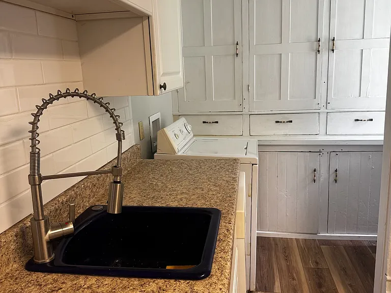 25 Cedar St #1 — Photo 7