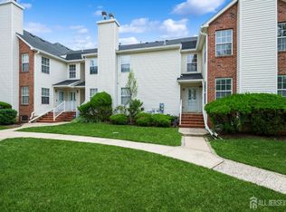 170 Vasser Dr, Piscataway, NJ 08854