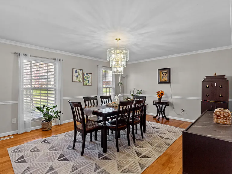 1528 Woodroyal East Dr — Photo 15