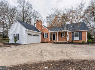 3912 King Arthur Rd, Annandale, VA 22003
