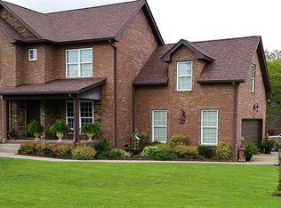 1700 W Lilac Dr, Lebanon, TN 37087