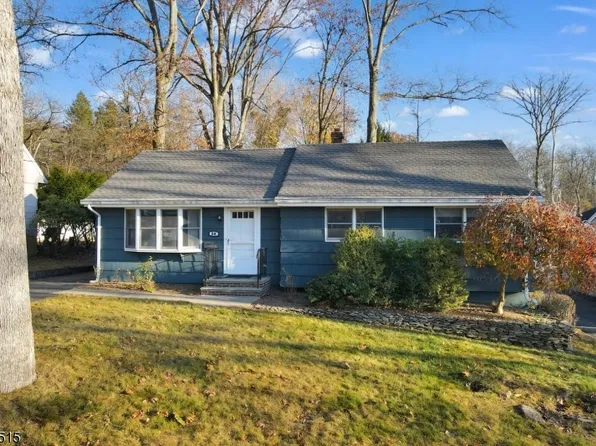 28 Calumet Ave, Oakland Boro, NJ 07436