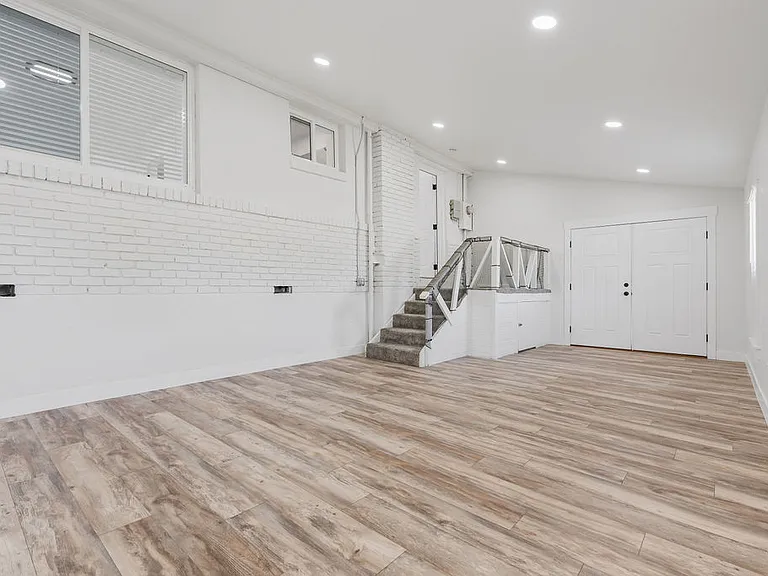 478 W 200 N — Photo 15