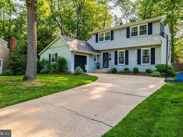 604 Carol Ct, Turnersville, NJ 08012