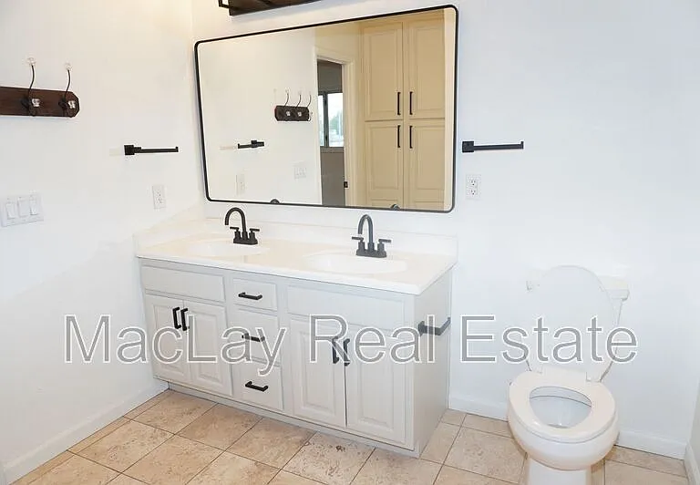 6837 E Osborn Rd #F — Photo 9