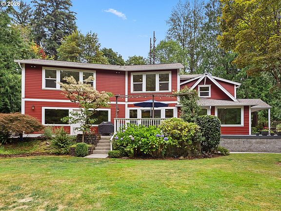 4th image of 541 SE Park Dr