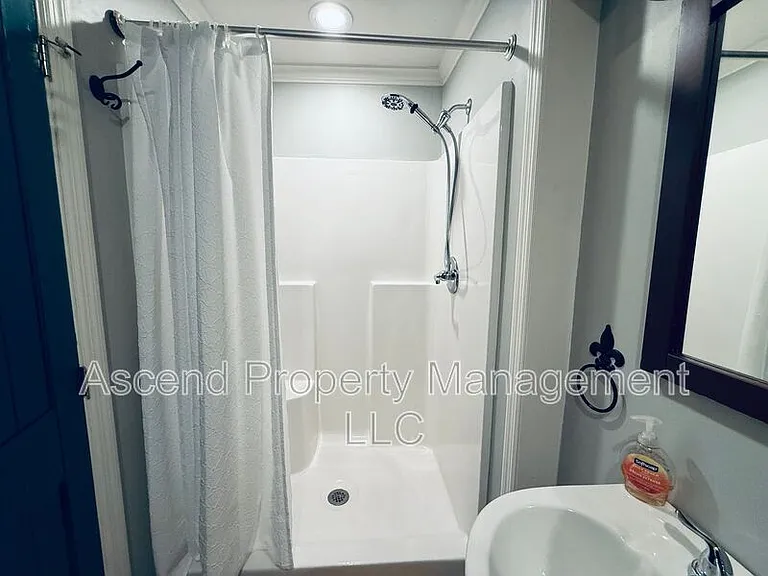 49 Shirley Dr — Photo 5