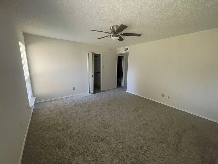 2201 Sage Ln — Photo 17