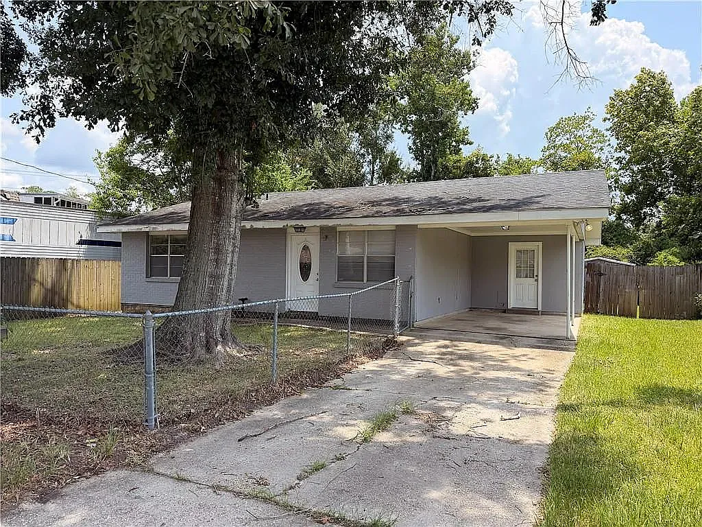 3 bed, 1003 sqft, $1,500 — Photo 2