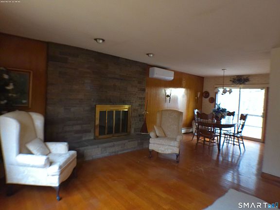 4th image of 249 Coram Road