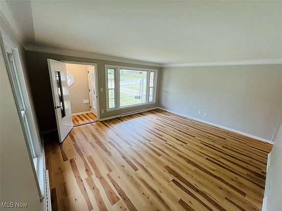 4th image of 232 Wandle Ave
