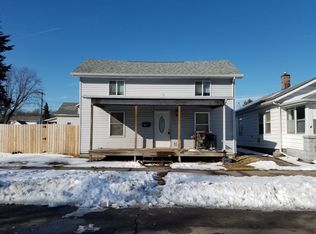 1005 E 8th St, Muscatine, IA 52761