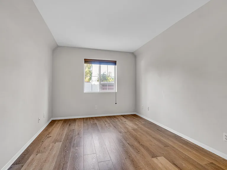 315 Westlake Vista Ln — Photo 44