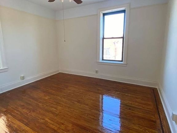 5th image of 8785 Bay 16 St #C5
