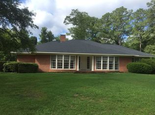 1701 N 11th Ct, Lanett, AL 36863