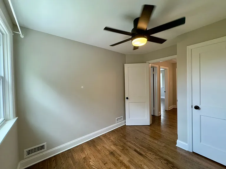 205 Sipple Ave — Photo 16