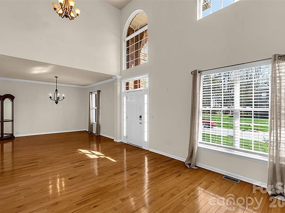4th image of 1644 Spandril Ln